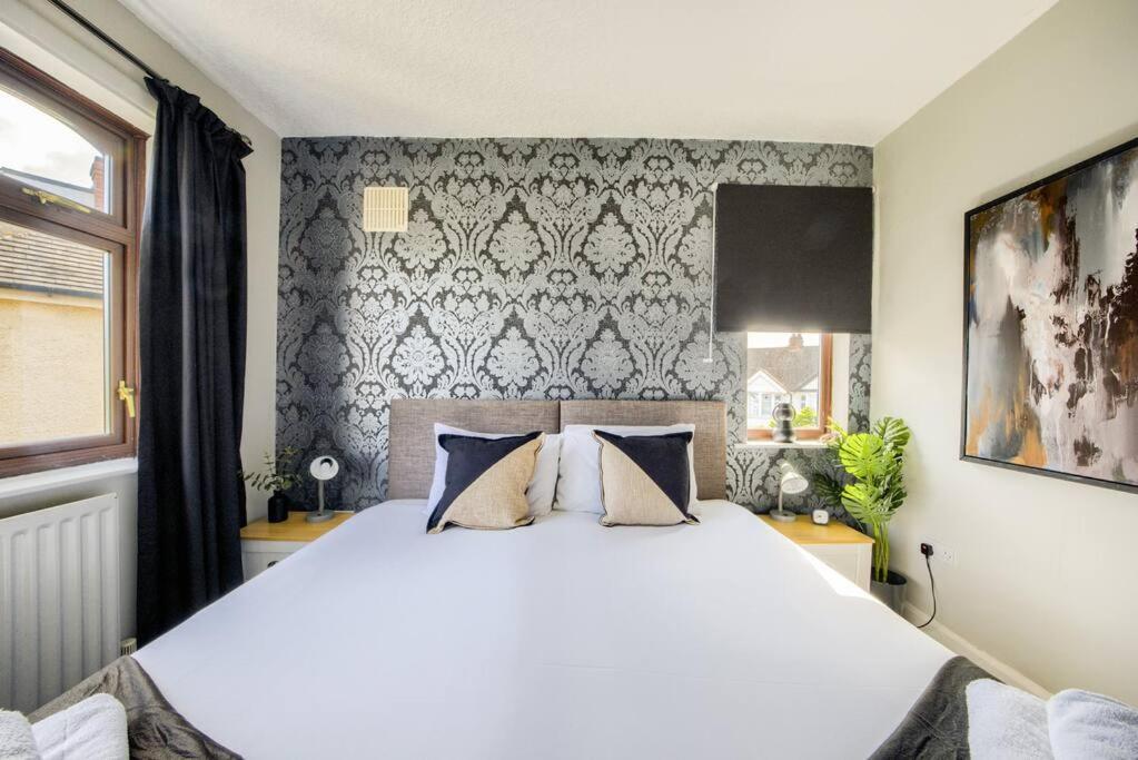 Low Rate - Coventry For 3 Bedroom House With Garden, Free Netflix And Unlimited Wi-Fi - Driveway Parking - Agc Εξωτερικό φωτογραφία