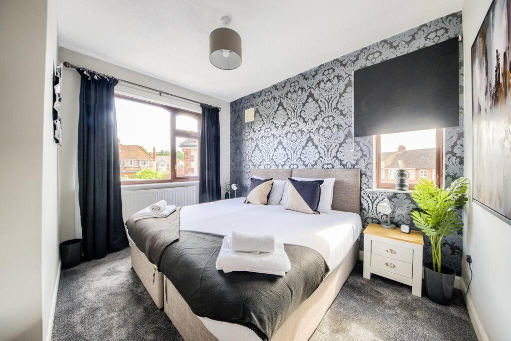 Low Rate - Coventry For 3 Bedroom House With Garden, Free Netflix And Unlimited Wi-Fi - Driveway Parking - Agc Εξωτερικό φωτογραφία