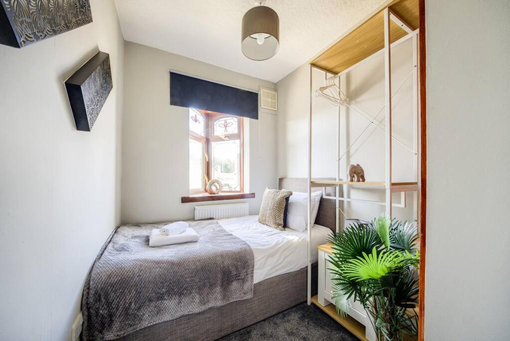 Low Rate - Coventry For 3 Bedroom House With Garden, Free Netflix And Unlimited Wi-Fi - Driveway Parking - Agc Εξωτερικό φωτογραφία