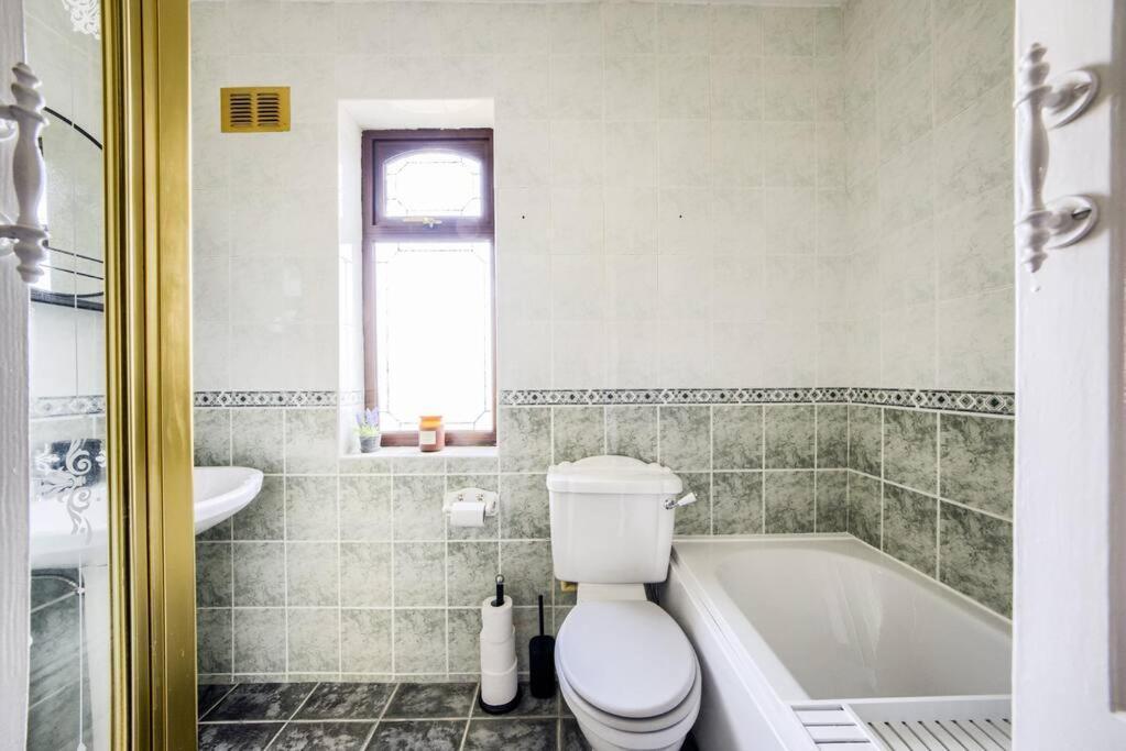 Low Rate - Coventry For 3 Bedroom House With Garden, Free Netflix And Unlimited Wi-Fi - Driveway Parking - Agc Εξωτερικό φωτογραφία