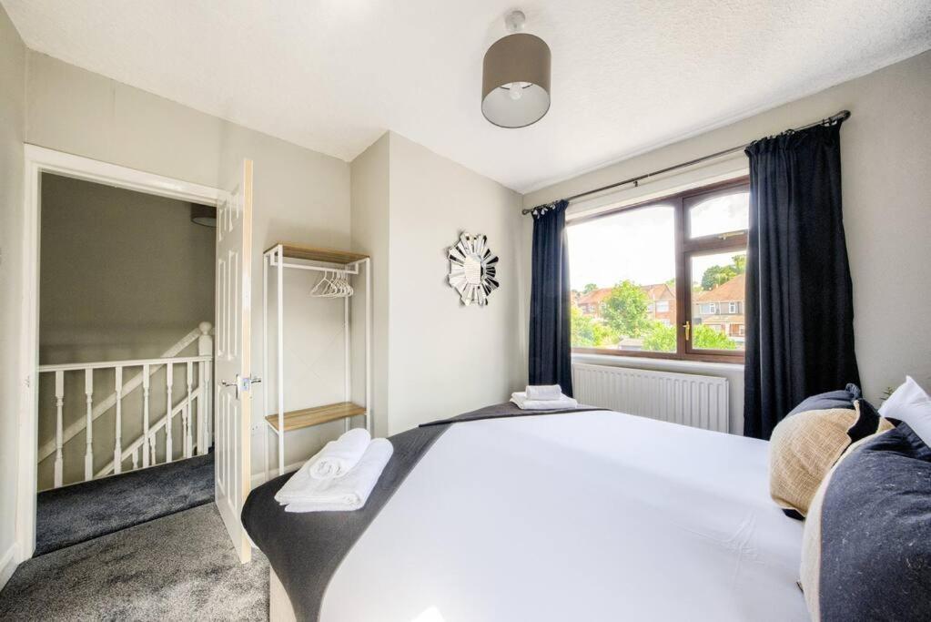 Low Rate - Coventry For 3 Bedroom House With Garden, Free Netflix And Unlimited Wi-Fi - Driveway Parking - Agc Εξωτερικό φωτογραφία